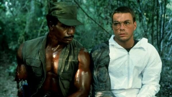 Jean-Claude Van Damme col costume originale di Predator