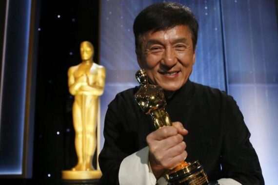 Jackie Chan ritira l’Oscar alla carriera