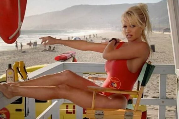 Pamela Anderson boccia Baywatch con Dwayne Johnson