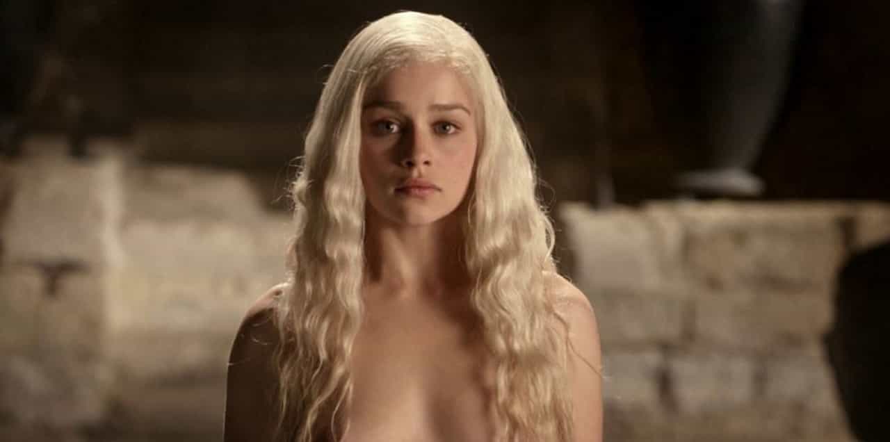 Scene di nudo di Emilia Clarke in Game of Thrones, Il Trono di Spade, Emilia Clarke nuda, Daenerys Targaryen