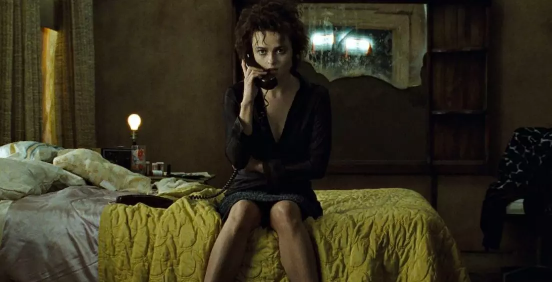Fight Club, 1999, David Fincher, Helena Bonham Carter, Marla Singer, gambe, letto