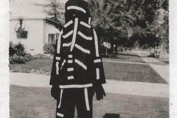 Tim Burton nel 1967 con il costume di Halloween