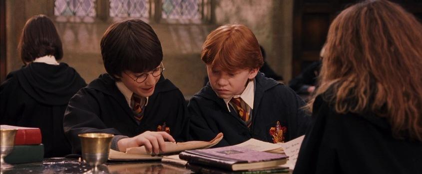 Harry Potter e la pietra filosofale frasi, citazioni e dialoghi di Chris Columbus con Daniel Radcliffe, Rupert Grint, Emma Watson, libri