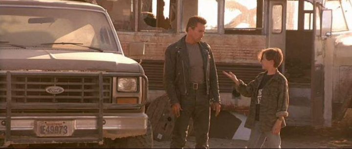 Terminator 2 - Il giorno del giudizio di James Cameron, con Arnold Schwarzenegger e Edward Furlong