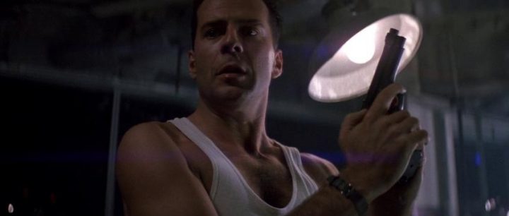 Die Hard – Trappola di cristallo di John McTiernan, recensione, curiosità ed errori, Bruce Willis, Alan Rickman, Bonnie Bedelia, John McClane