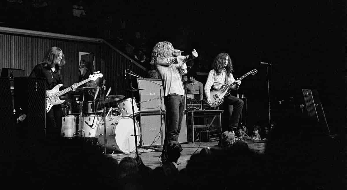 Immigrant Song dei Led Zeppelin in School Of Rock, palco