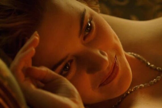 Scena del ritratto di Titanic con protagonista Kate Winslet