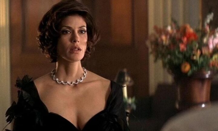 Il pessimo carattere di Teri Hatcher, Il domani non muore mai, Tomorrow Never Dies, Paris Carver