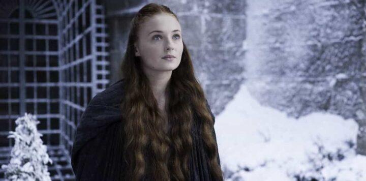 Regina Elisabetta si rifiutò di sedersi sul Trono di spade. Game of Thrones, Sansa Stark, Sophie Turner, neve