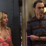 The Big Bang Theory, Jim Parsons, Sheldon Cooper, Kaley Cuoco, Penny, porta, orologio