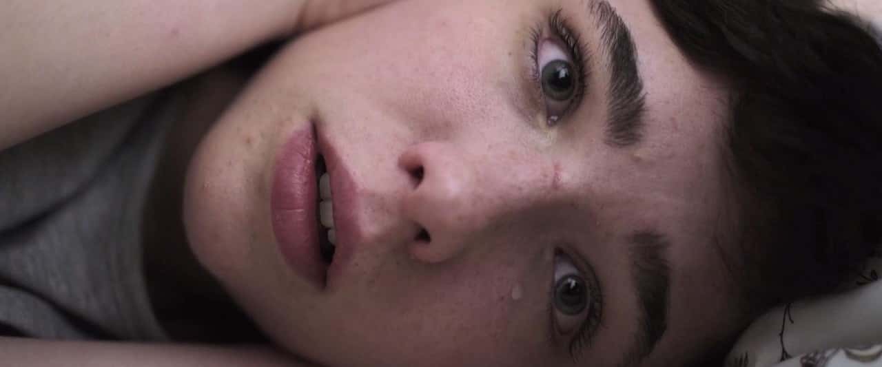 Matilda De Angelis e l’acne. Youtopia, 2018, Berardo Carboni, Matilda De Angelis, lacrima