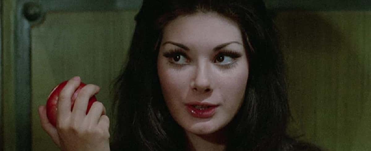 La promessa di Edwige Fenech a Lino Banfi. Lo strano vizio della signora Wardh, 1971, Sergio Martino, Edwige Fenech, mela