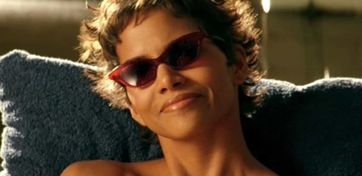 Halle Berry nuda in Codice Swordfish